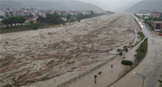 Sel Temizleme İşçileri için Kişisel Koruyucu Donanım ve İş Kıyafeti Rehberi